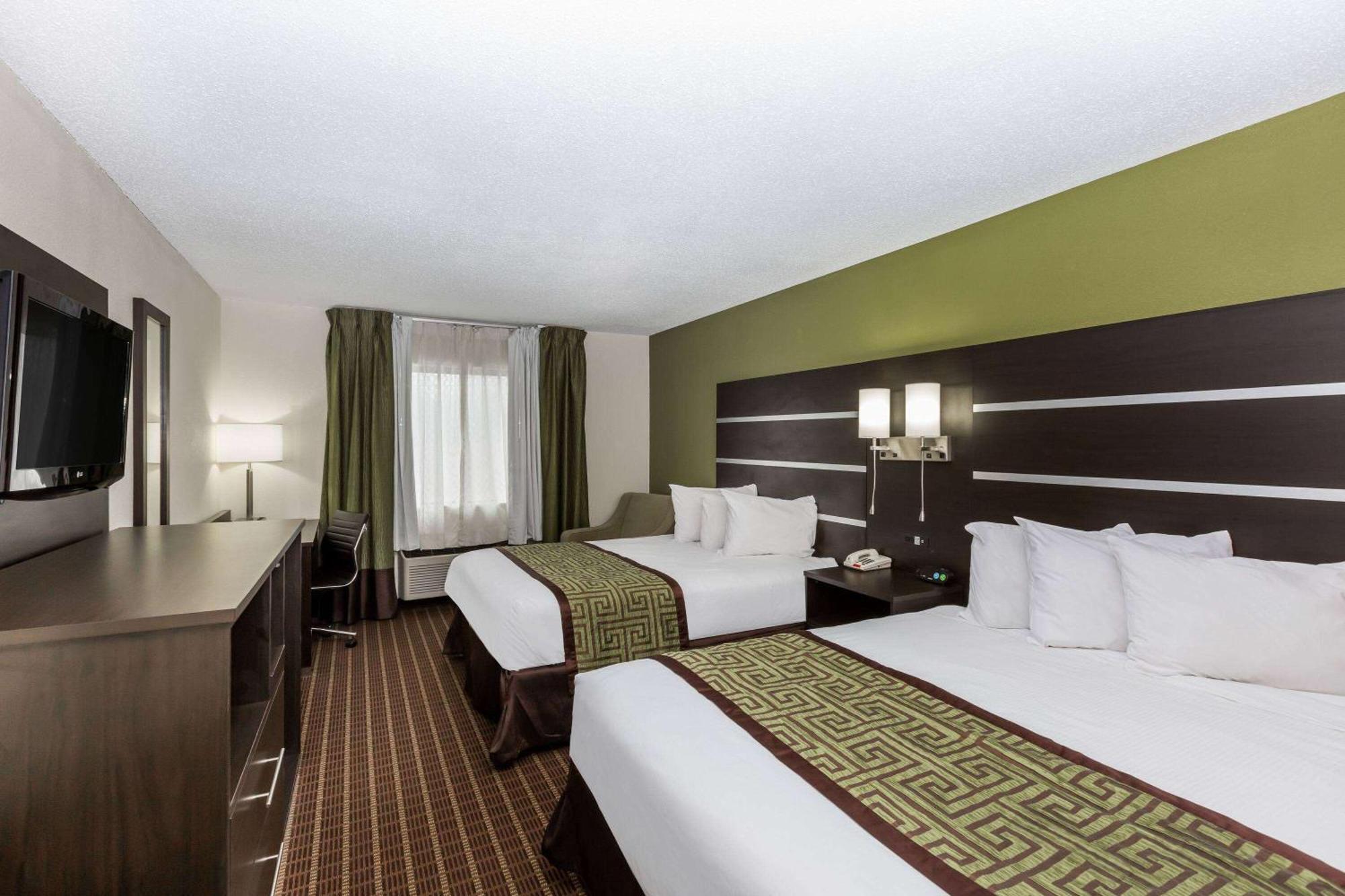 เบย์มอนต์ บาย วินด์แฮม หลุยส์วิลล์ เซาท์ I-65 Hotel Brooks ภายนอก รูปภาพ